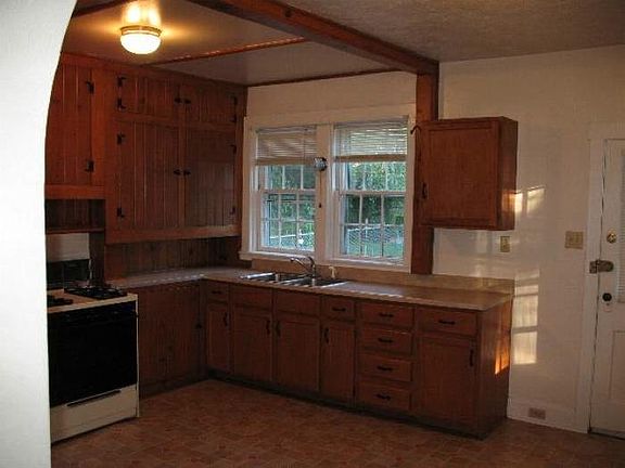 1681 kitchen