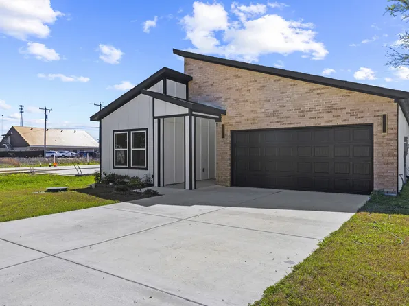 121 Loon Bay Dr, Gun Barrel City, TX 75156