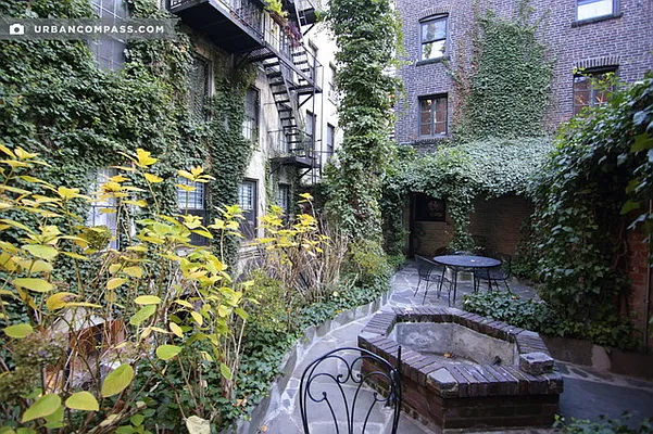 Rented by Compass | media 26