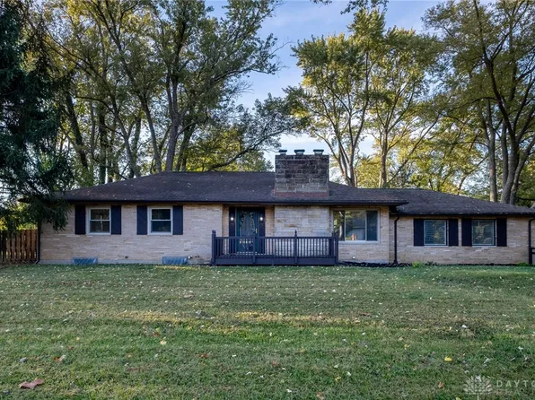 2006 S Linda Dr, Bellbrook, OH 45305