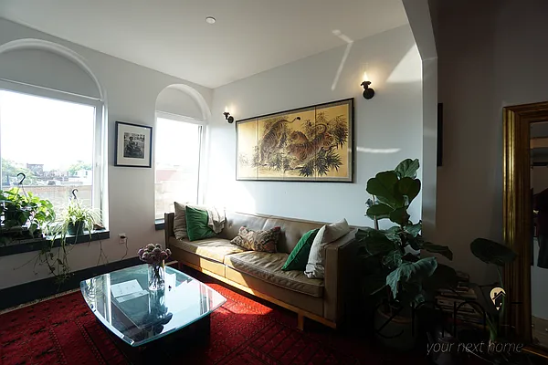 Rented by Rennit Inc. | media 45