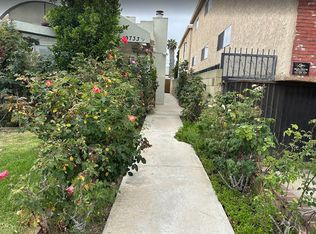 9733 Regent St #1/2, Los Angeles, CA 90034