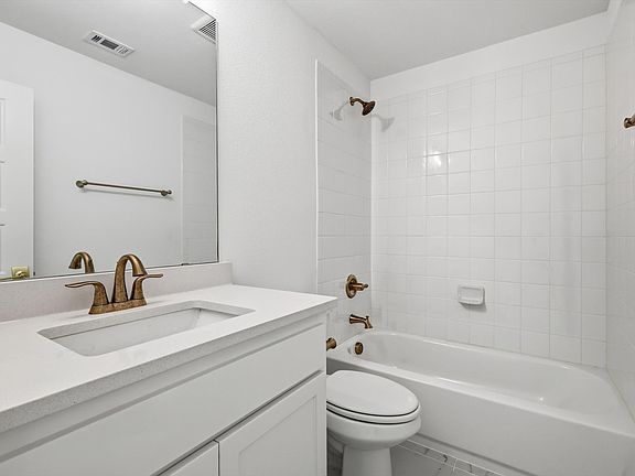 4th image of 2188 Cloverfern Way