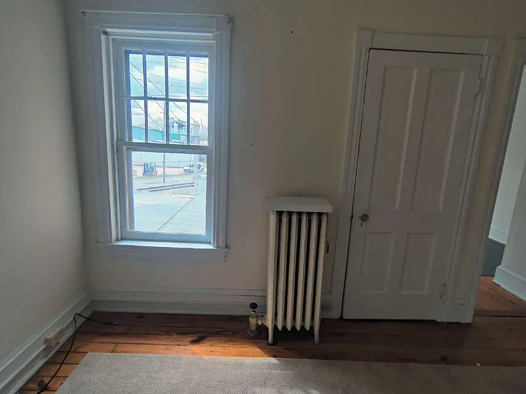 122 Hanover St — Photo 10