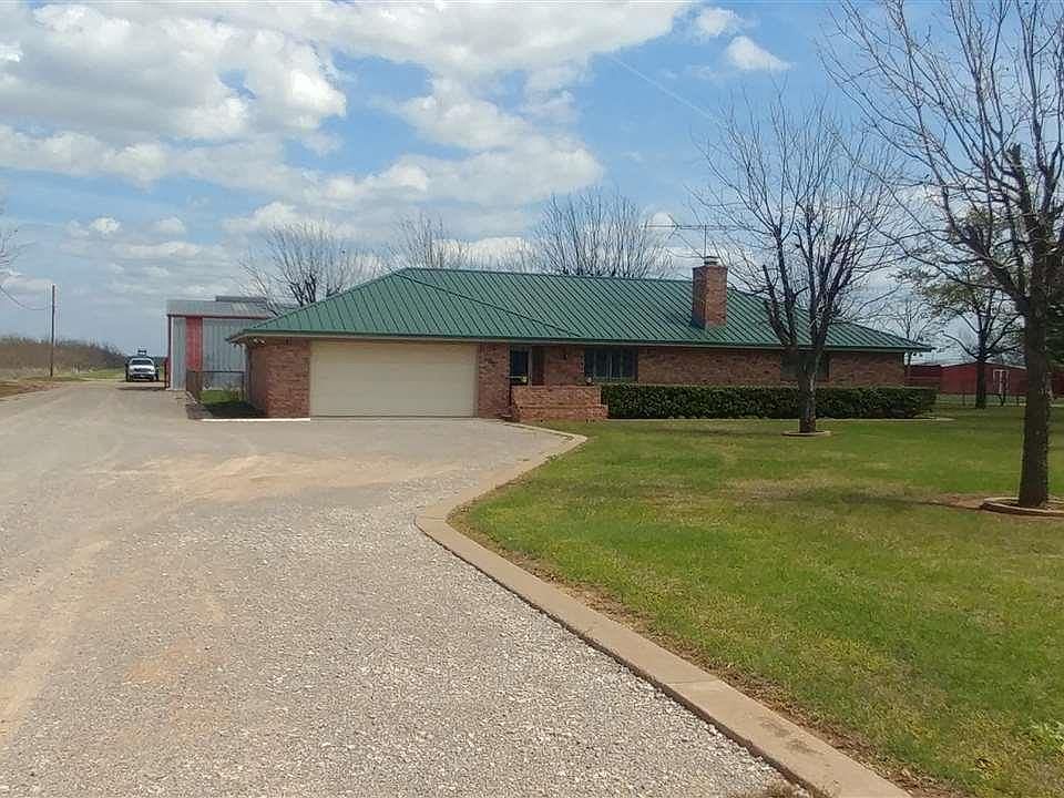 1st image of 625 Wellington Ln
