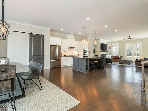 5th image of 12561 Arnold Mill Rd