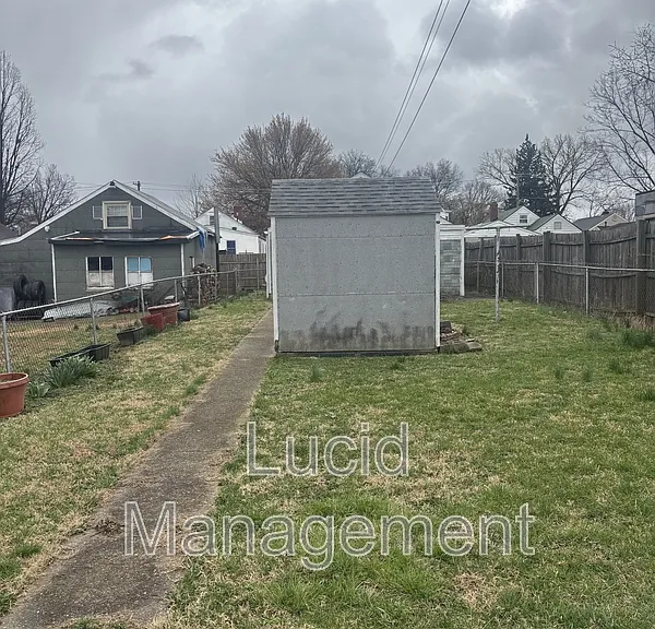 908 Longfield Ave — Photo 10