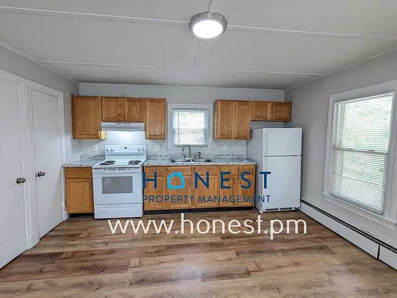 2 bed, 1.0 bath, 100 sqft, $1,250 — Photo 3