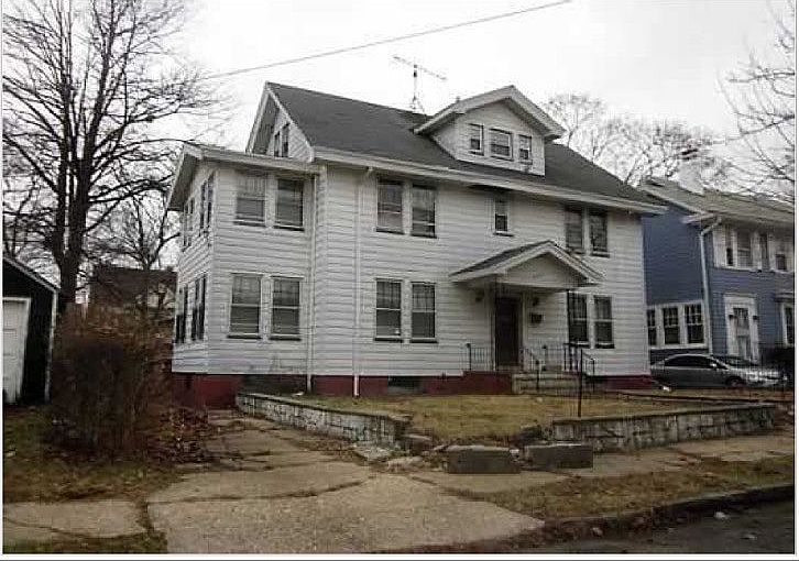 2nd image of 17-19 Porter Pl