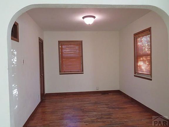 4th image of 412 S Prairie Ave