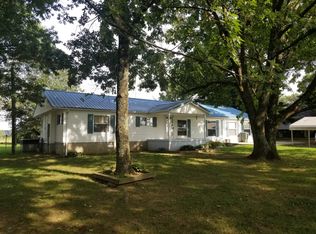 140 Poplar Grove Rd, Westmoreland, TN 37186