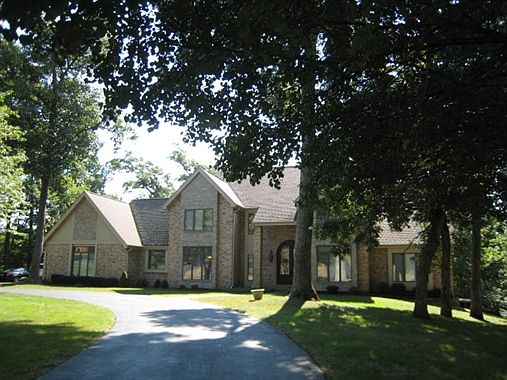 2nd image of 12854 Hickory Woods Dr