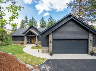 6412 Forest Ridge Dr, Wenatchee, WA 98801