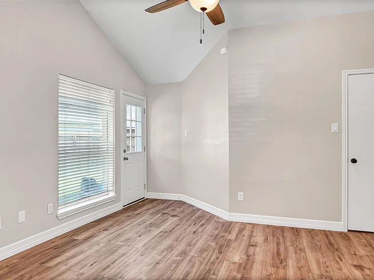 6023 Sean Ct — Photo 22