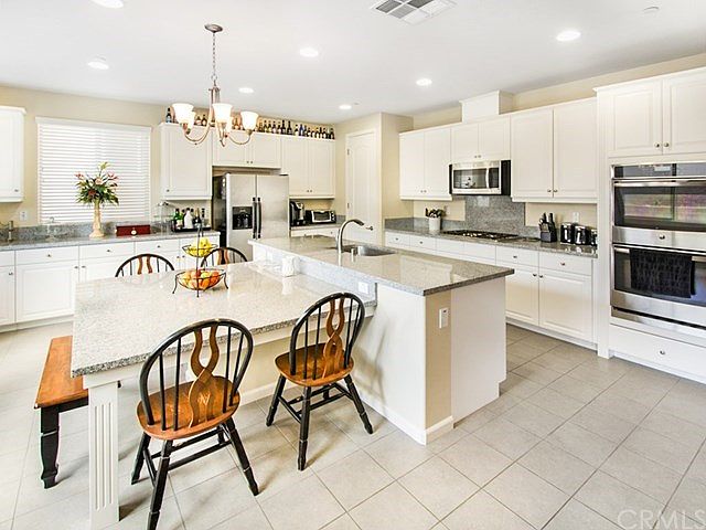 1st image of 36581 Geranium Dr