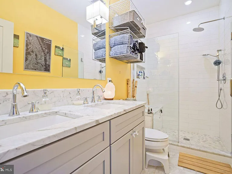 509 Franklin St NE #1 — Photo 20