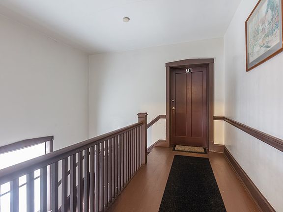 5th image of 4355 W Le Moyne St