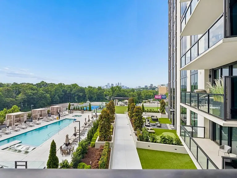 2425 Peachtree Rd NE #607 — Photo 15