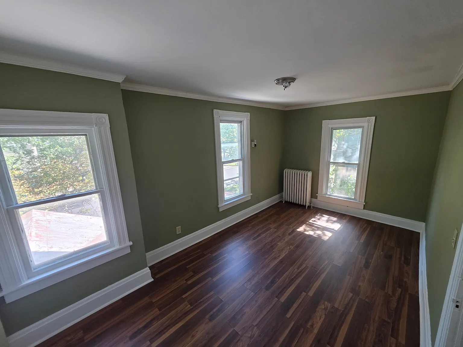 519 Swan Street - Upper — Photo 2