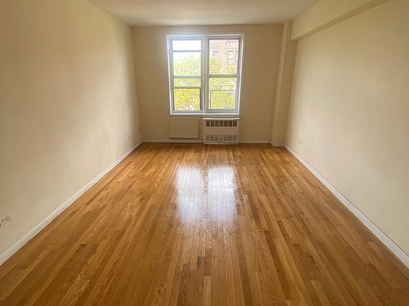 5th image of 41 Clarkson Ave #3D