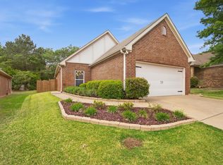 232 Oxmoor Pl, Birmingham, AL 35211