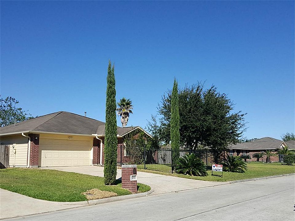 1st image of 10111 Woodico Dr