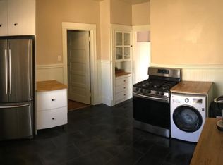 690 Poirier St, Oakland, CA 94609