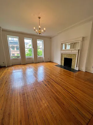 Rented by R New York | media 35