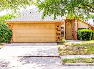 5302 Sherburne Dr, Arlington, TX 76018
