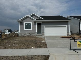 439 43rd St SW, Altoona, IA 50009