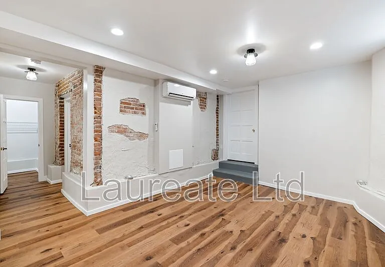 1126 N Lafayette St #5 — Photo 4