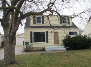 4219 S Pennsylvania Ave, Saint Francis, WI 53235