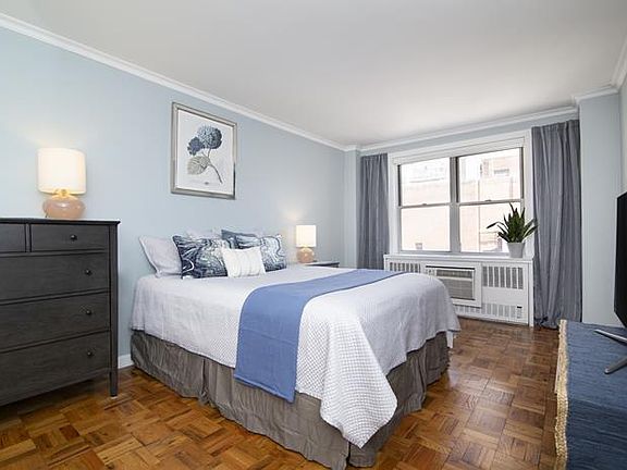 4th image of 201 E 37th St APT 12G