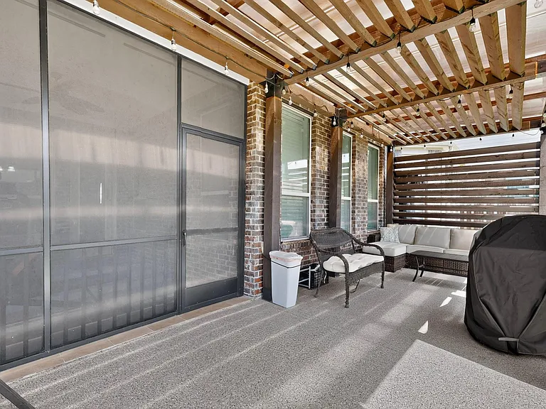 19504 Stanton Drew Trl — Photo 32