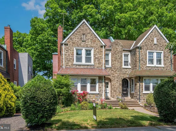 1307 W Oak St, Norristown, PA 19401