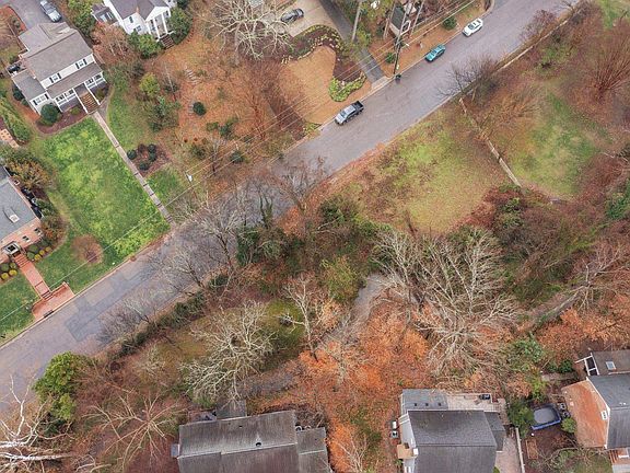 3rd image of 2309 Oxford Rd #4