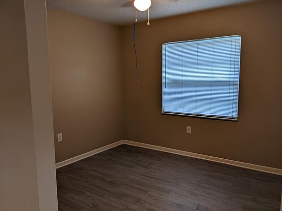 5th image of 6911 Mathers Ln APT A