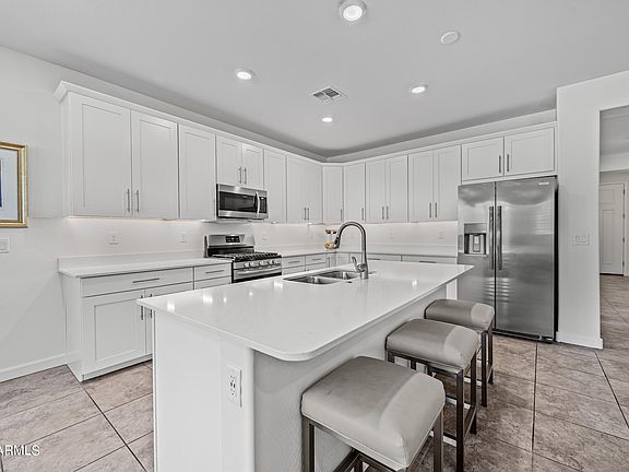 4th image of 20434 W MEADOWBROOK Avenue