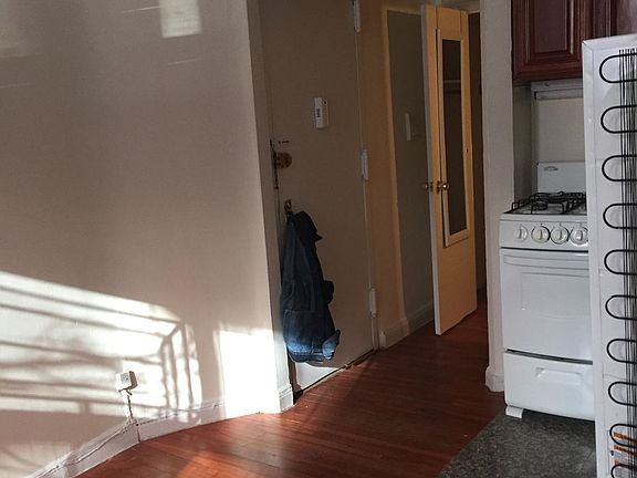 4th image of 249 E 2nd St #4F