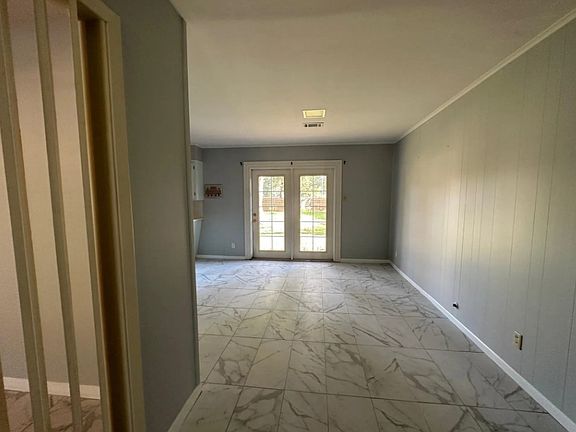 2nd image of 1707 Avenue E