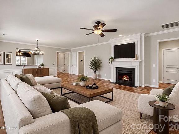 3rd image of 52422 Winchester St #54