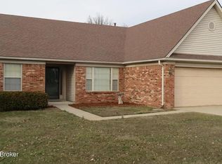 10813 Silvermoon Ct, Louisville, KY 40241