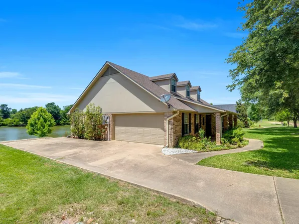 227 Spring Lake Dr, Mineola, TX 75773