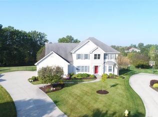 8407 Cinnabar Ct, Fort Wayne, IN 46835