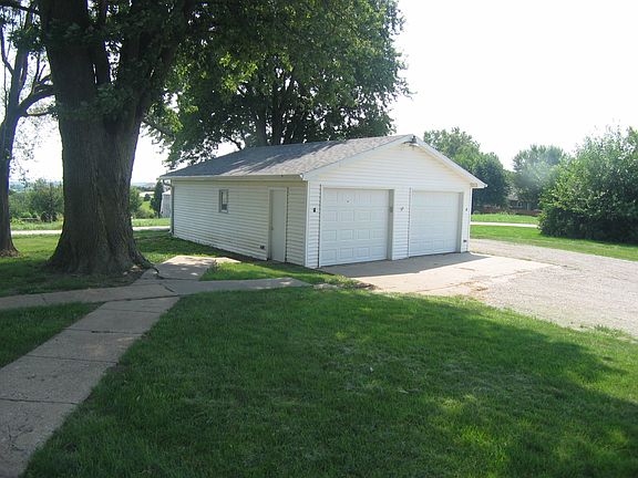 4th image of 56395 221st St
