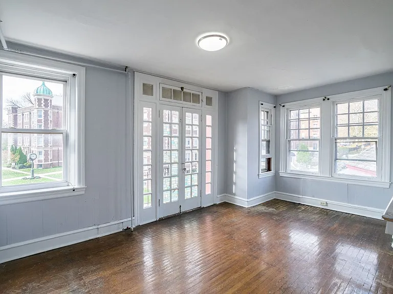 Vincent Court — Photo 6