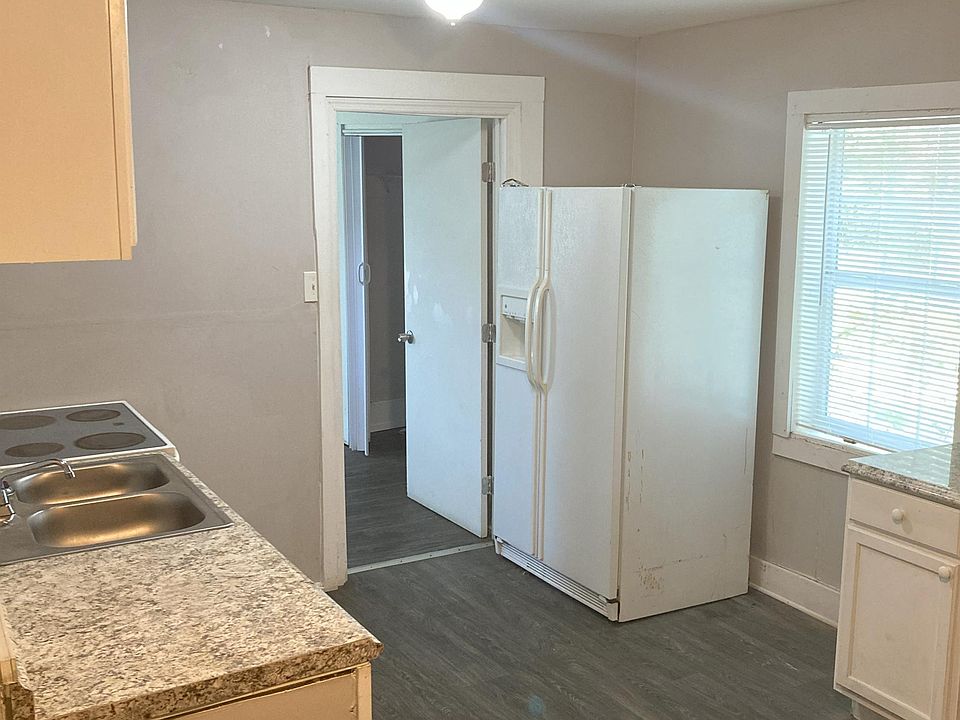 1st image of 1013 Magnolia Dr NW APT D