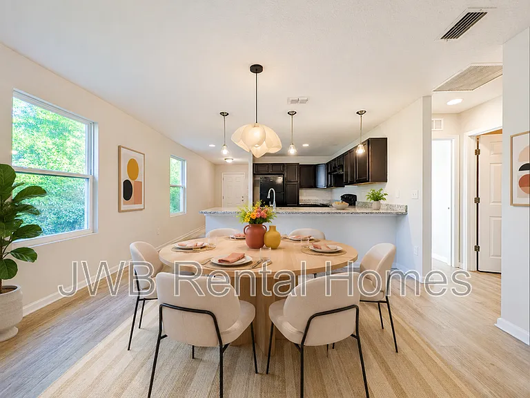 7028 Wilson Blvd — Photo 5
