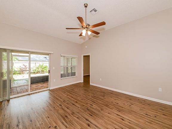 4th image of 605 45th St E