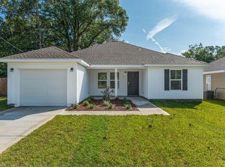 691 S 11th St, Defuniak Springs, FL 32435